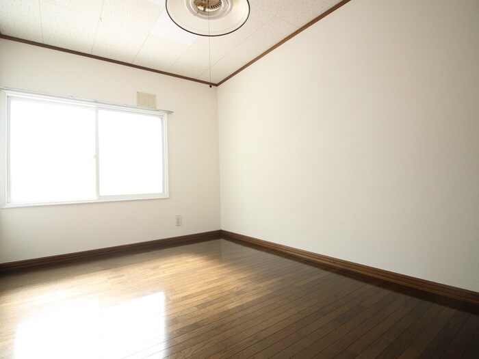 居室 プリマベ－ラ西岡