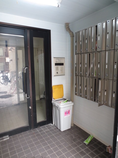 エントランス部分 ロ－ズマリ－