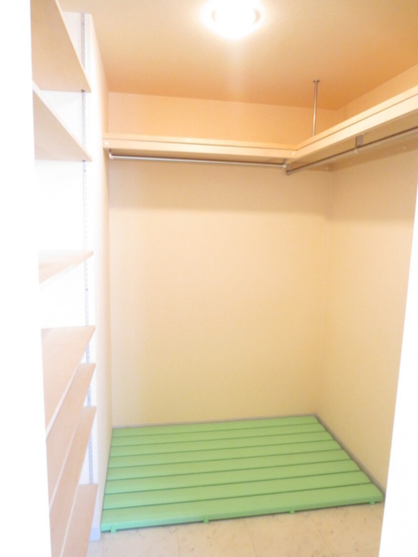 収納 グランメ－ル学園前