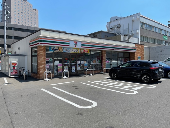 セブンイレブン(コンビニ)まで578m ドミ山鼻