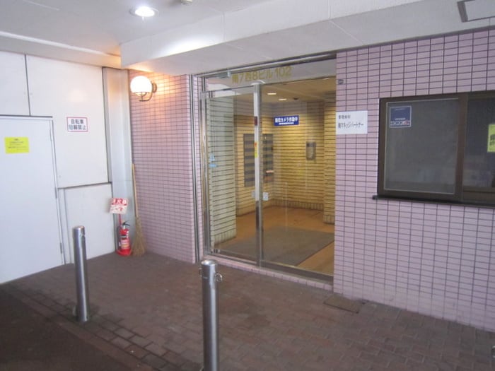 エントランス部分 INOVE札幌南7条Ⅰ