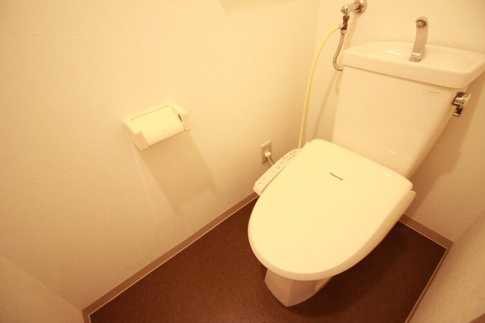 トイレ INOVE札幌南7条Ⅰ