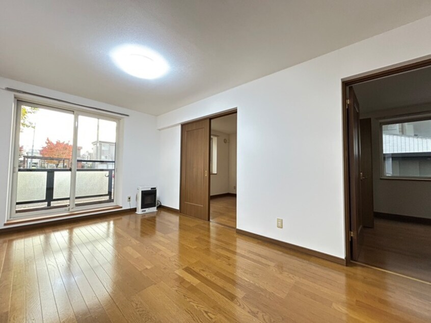 居室 ダブルベイ精進川