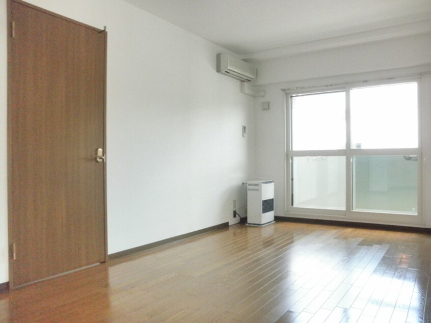 居室 ラ・コンテ栄通