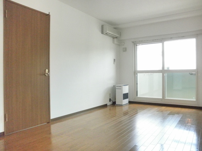 居室 ラ・コンテ栄通