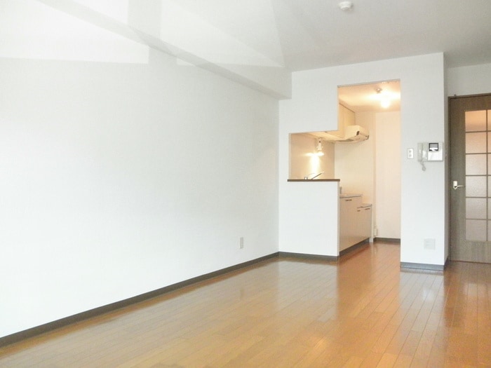 居室 ラ・コンテ栄通