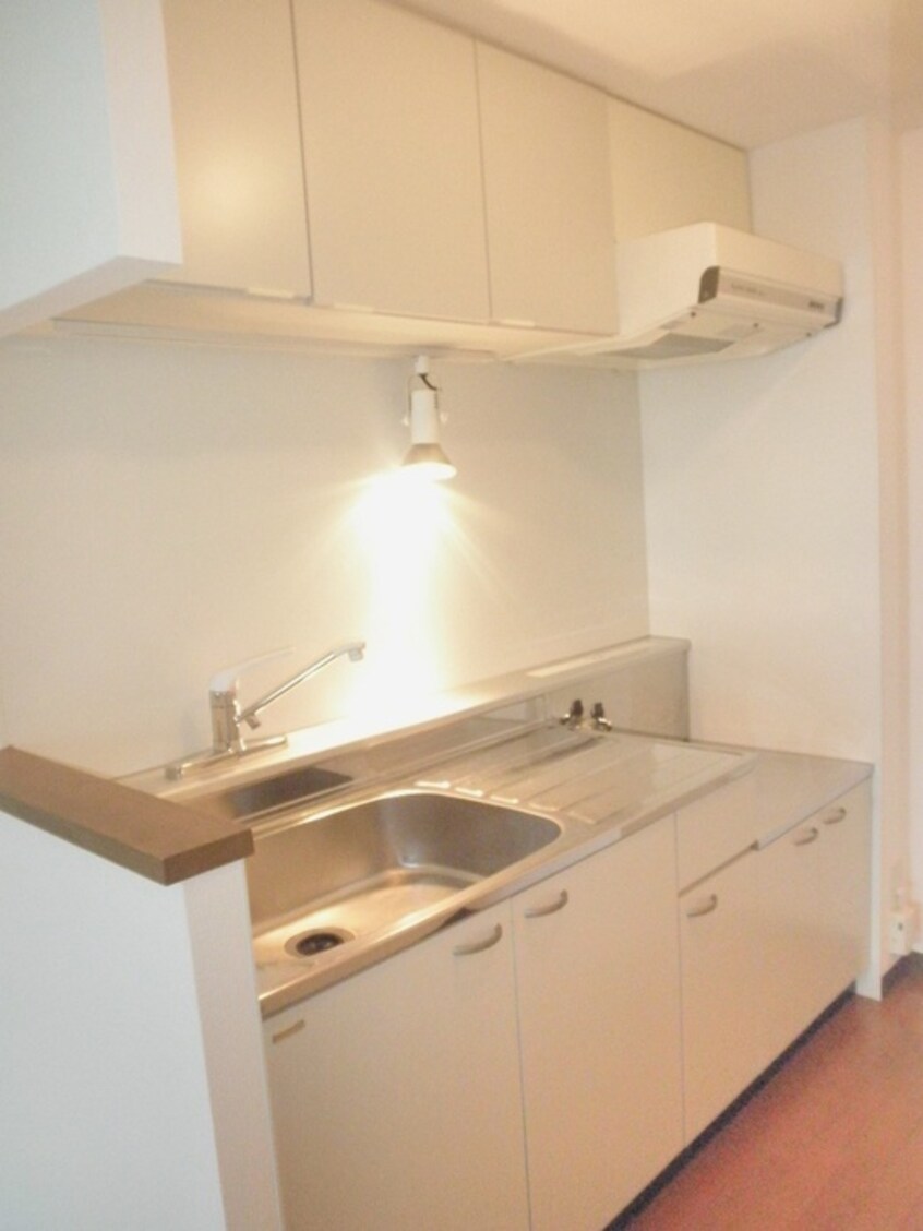 キッチン ラ・コンテ栄通