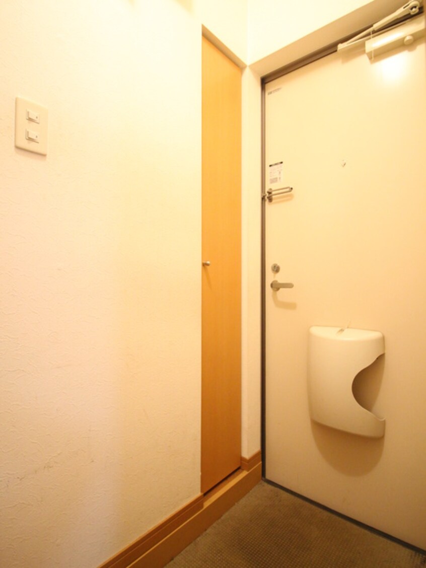 玄関 エルム－ン月寒中央