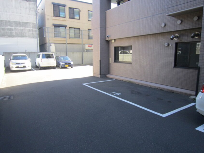 駐車場 ローザンヌ南９条
