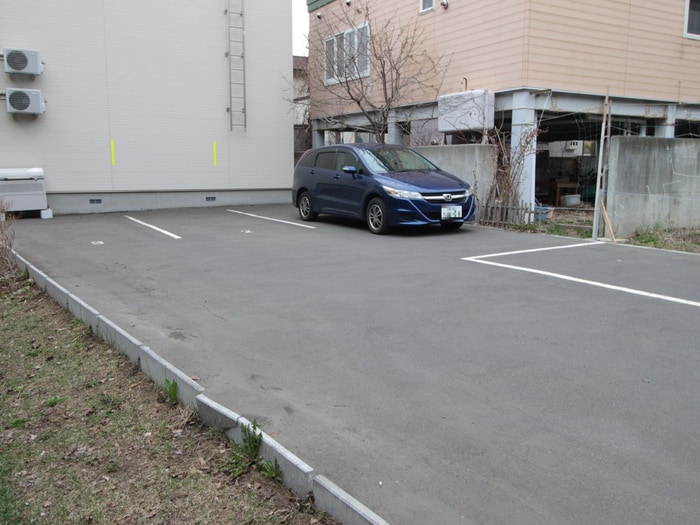 駐車場 ＣＥＲＩＳＩＥＲ新琴似