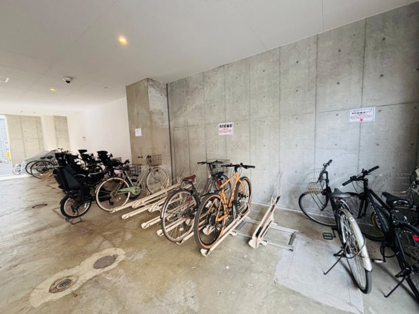 駐輪場 ｺﾛｰﾚ知事公館前