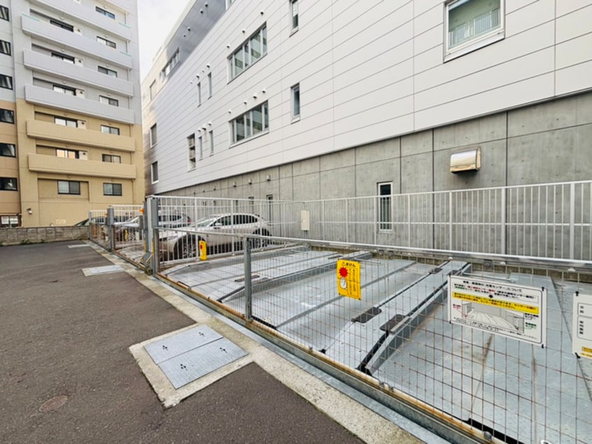 駐車場 ｺﾛｰﾚ知事公館前