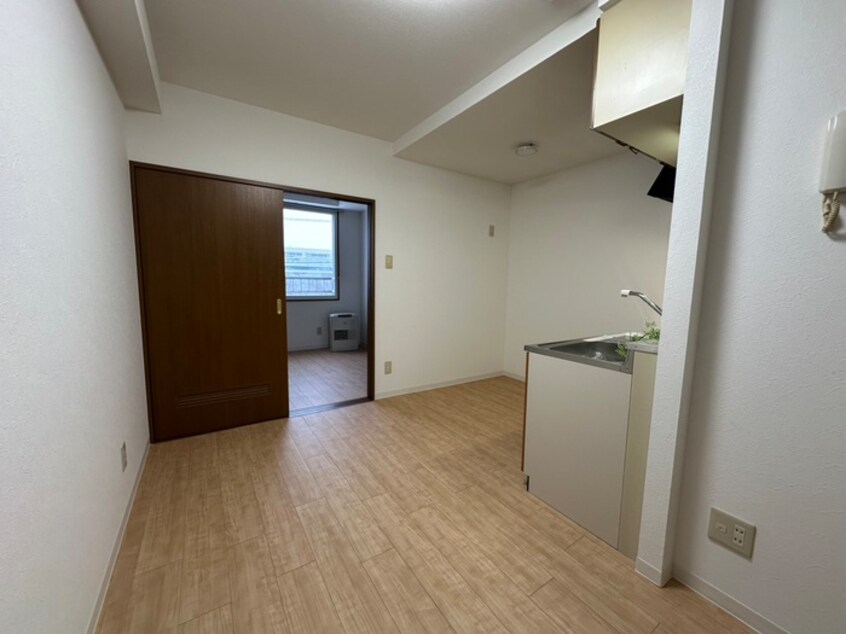 居室 ヒルズ山の手