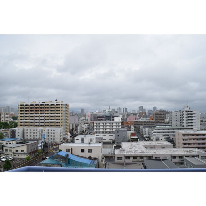 室内からの展望 ヌ－ベルア－バンシティ－