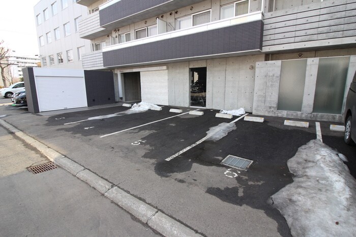駐車場 Cherisis南６条