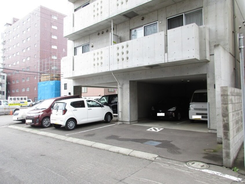 駐車場 ＩSグランデ札幌