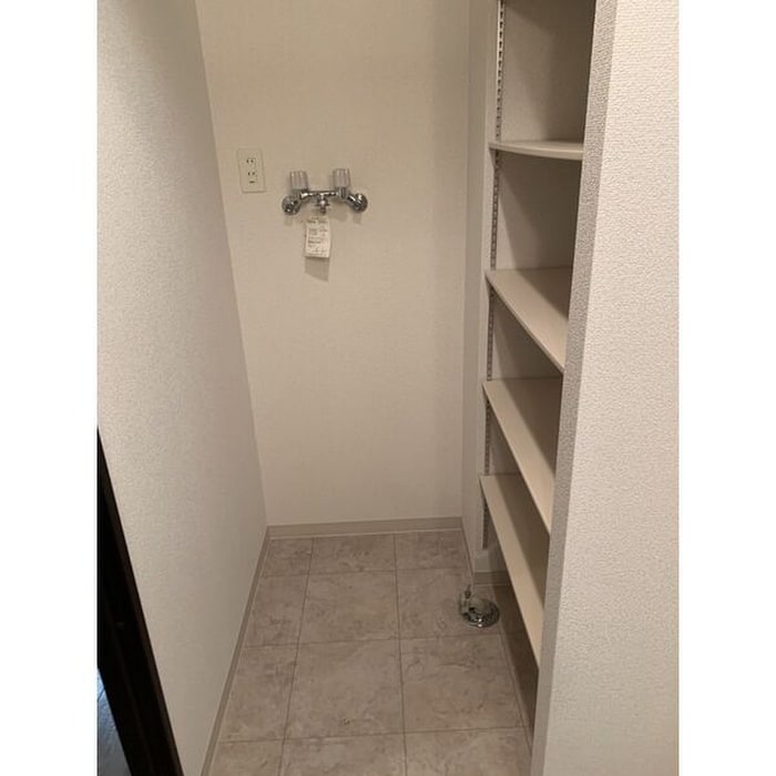 収納 白南ハイツ８