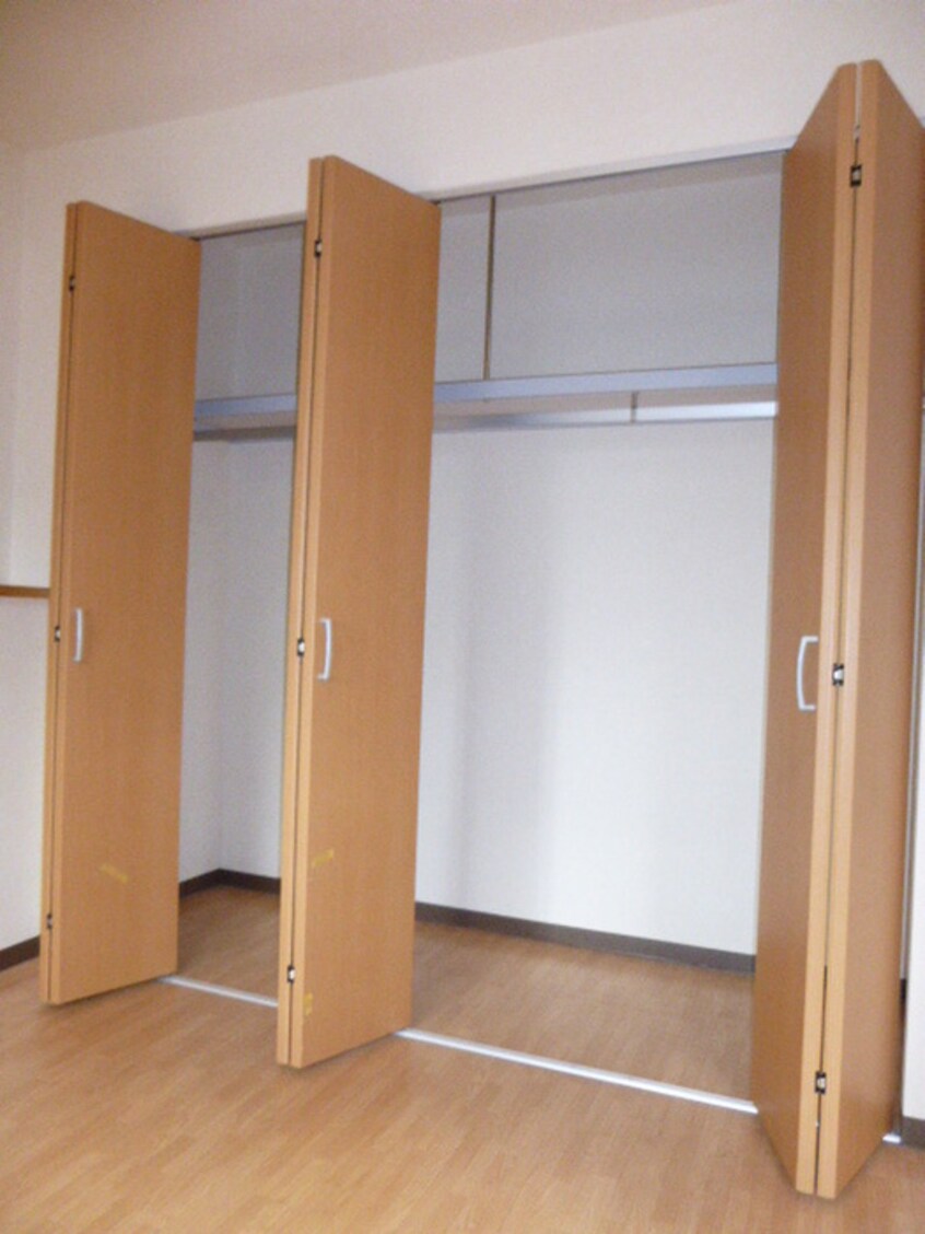 収納 メゾンエスポワ－ル