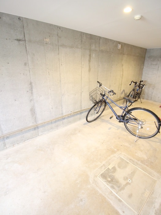 駐輪場 コムズ南平岸