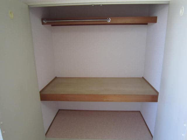 収納 ララ・フランセ宮の森