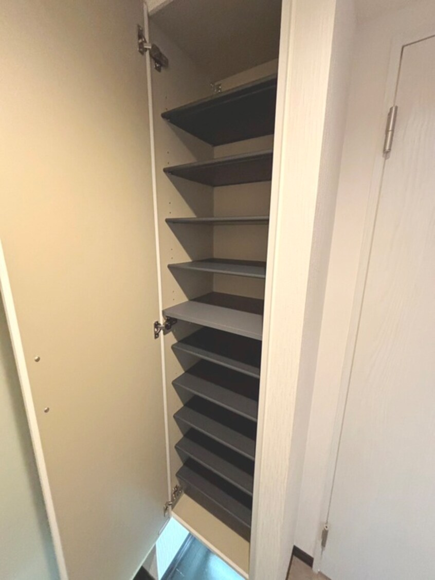 靴箱 レーベルシャトー菊水