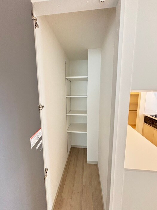 収納 レブニーズ ザ･レジデンス宮の森