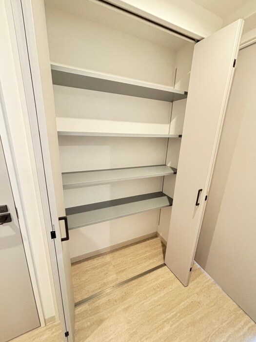 靴箱 レブニーズ ザ･レジデンス宮の森