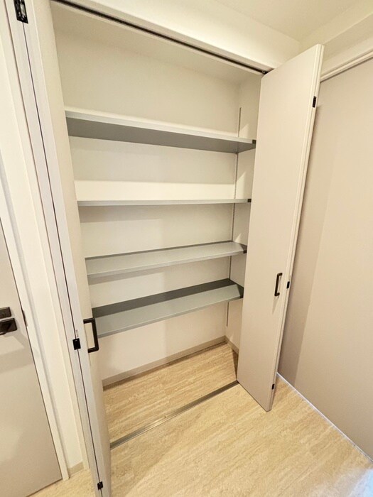 靴箱 レブニーズ ザ･レジデンス宮の森