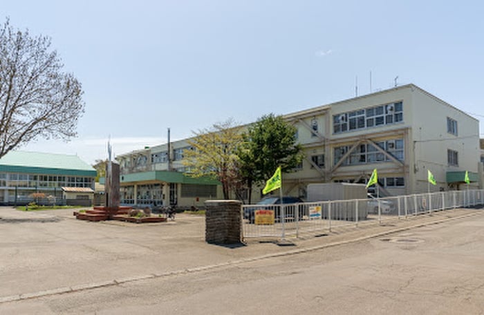 札幌市立手稲中央小学校(小学校)まで400m ＢＡＳＥ　ｔｅｙｎｅ