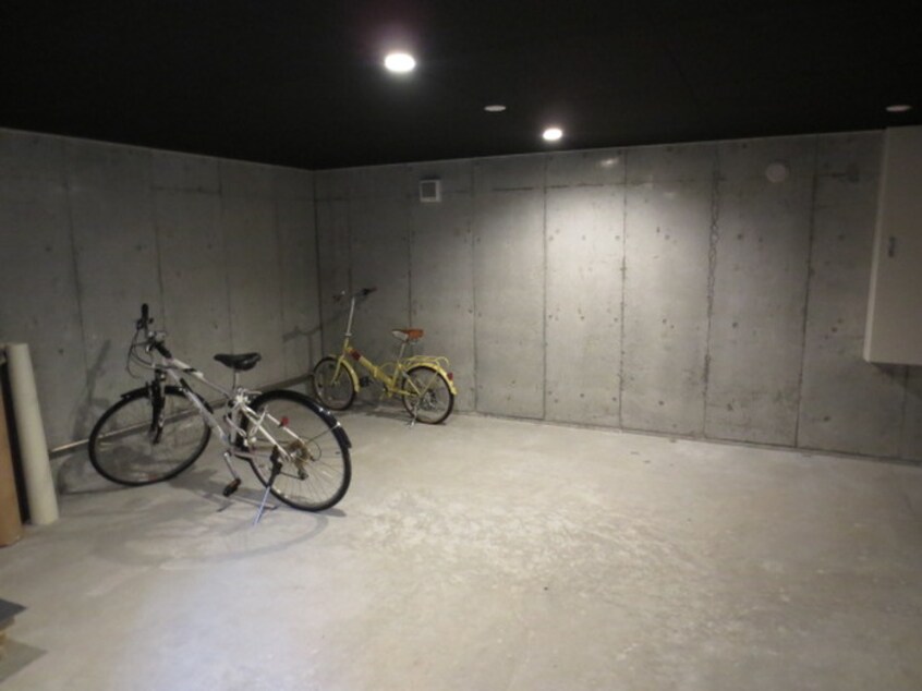 駐輪場 プレミアシティ元町