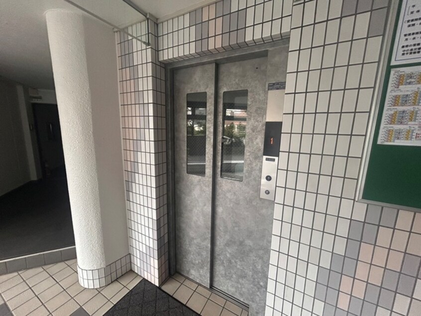 建物設備 メゾンエクレ－レ中の島