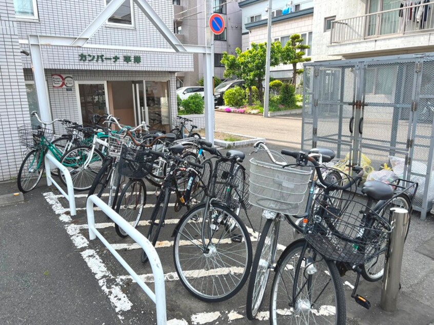 駐輪場 カンパ－ナ平岸
