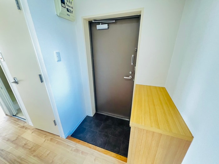 玄関 MOマンション