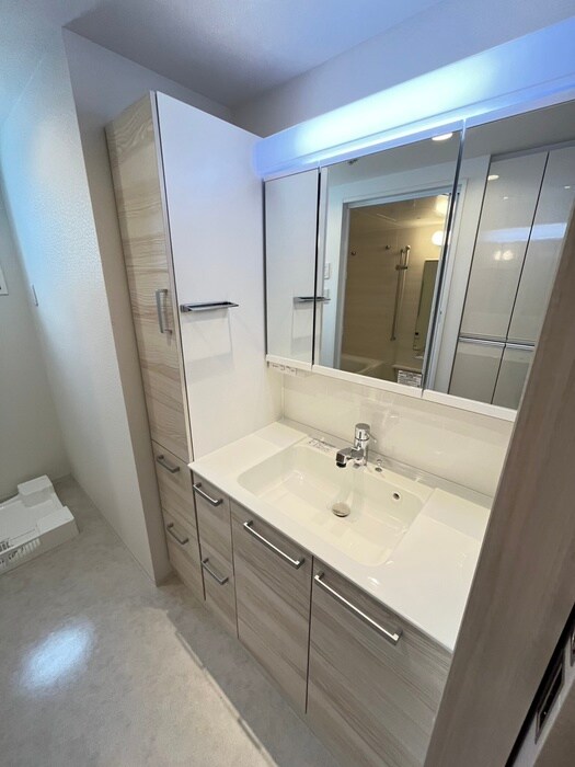 洗面 ル・コルヌイエ山鼻