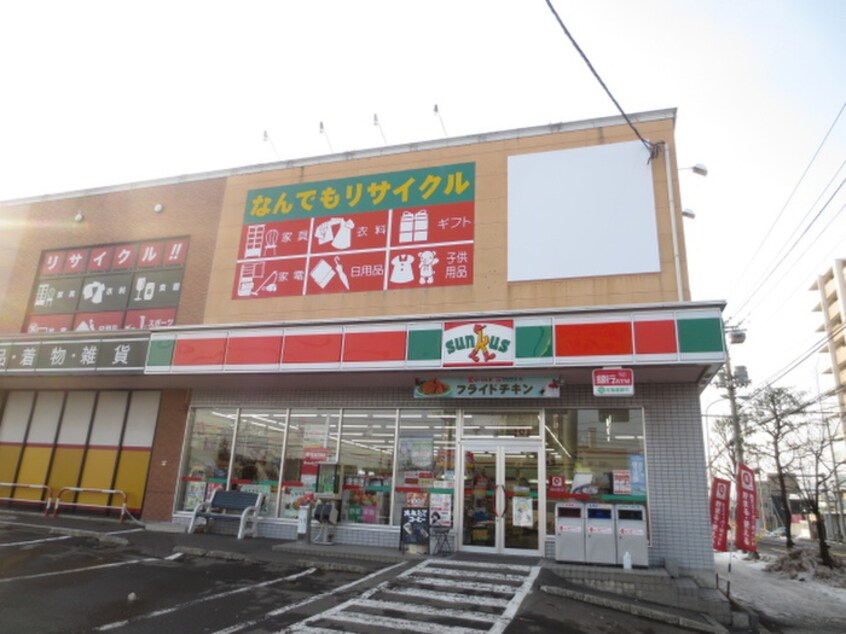 サンクス(コンビニ)まで200m ア－クシティ西岡