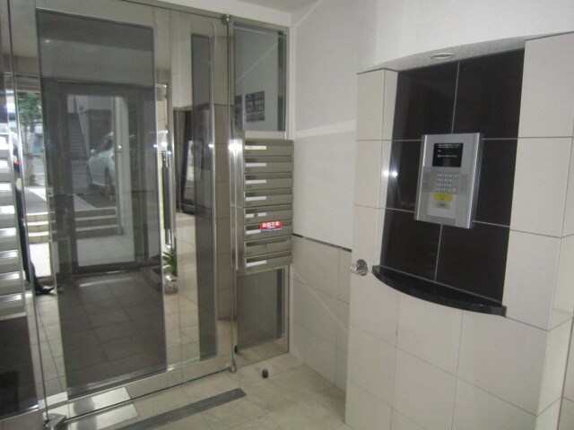 エントランス部分 グランメ－ル平和通６Ｂ棟