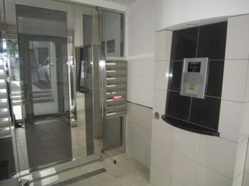 エントランス部分 グランメ－ル平和通６Ｂ棟