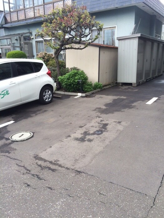 駐車場 裕マンション