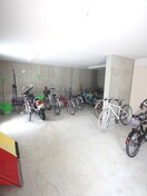 駐輪場 平岸アペリオ