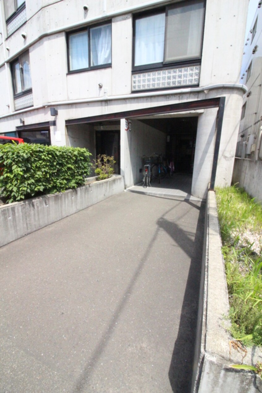 エントランス部分 モデュロ－ル