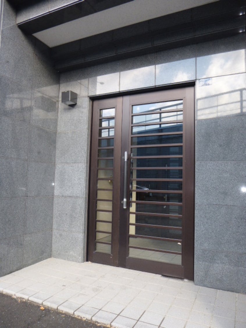 エントランス部分 フェアリ－オブフォレスト