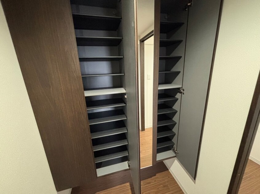 靴箱 ＬＩＢＥＲＴＹ福住