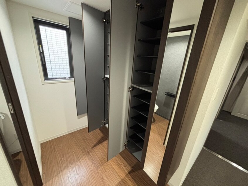 靴箱 ＬＩＢＥＲＴＹ福住