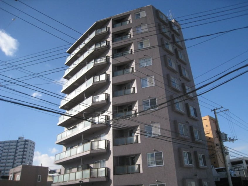 外観写真 サンアイロ－ヤル９３