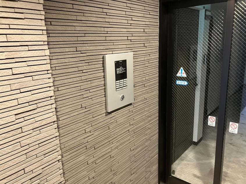 エントランス部分 ルリ美園