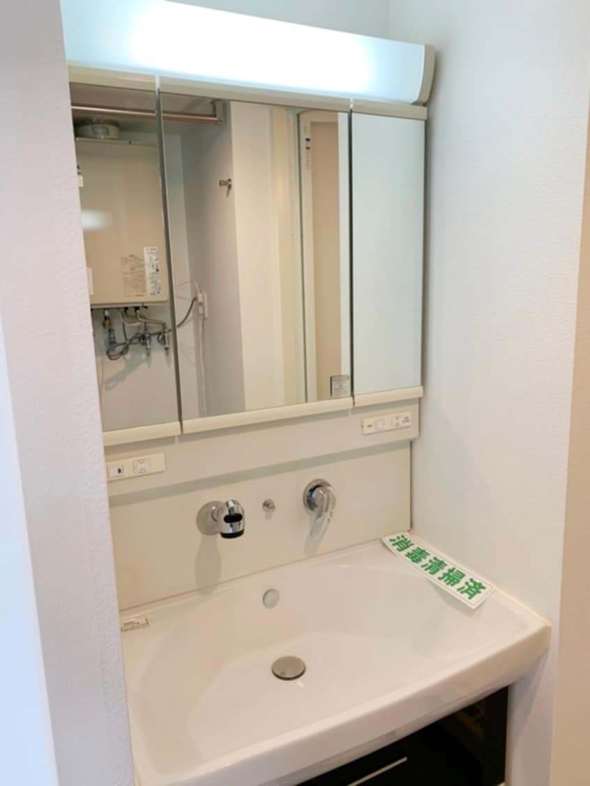 洗面 Ｃｏｌｏｒｅ　Ｎ３２　ＷＥＳＴ