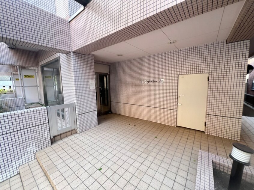 エントランス部分 エステ・トーワ