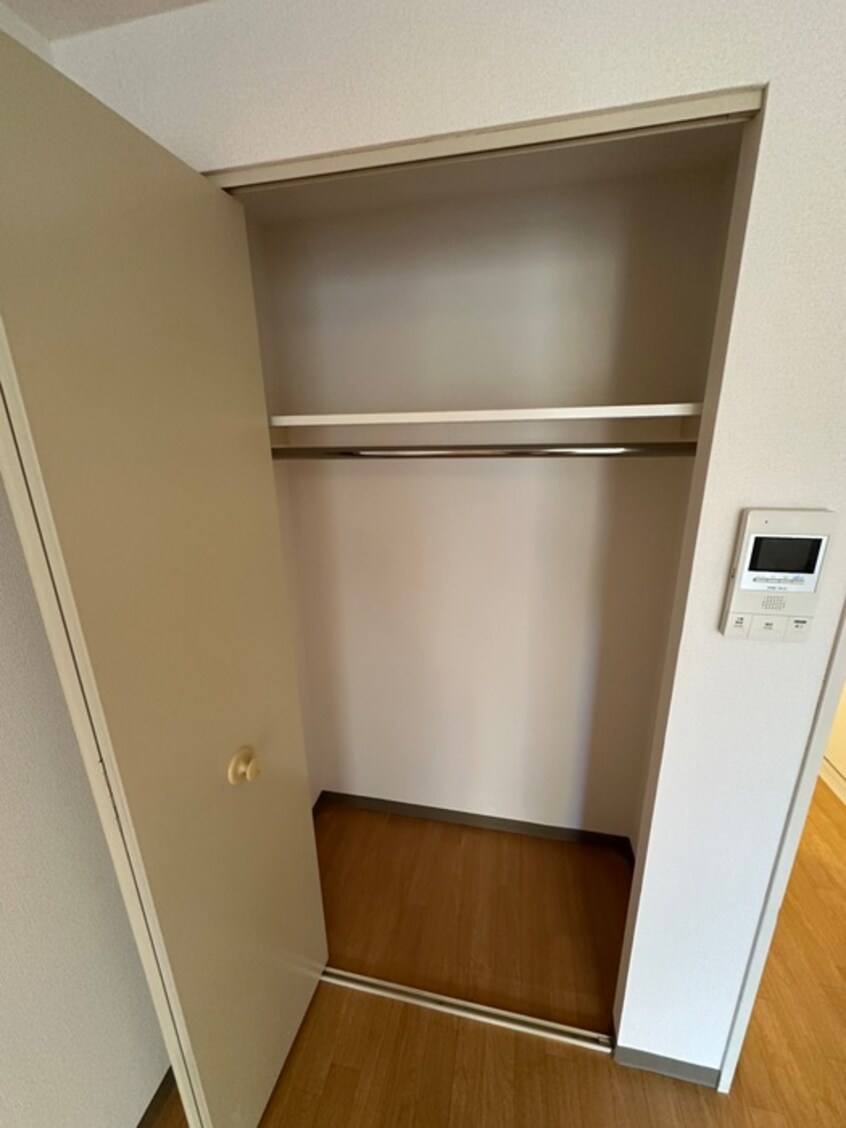 収納 エステ・トーワ