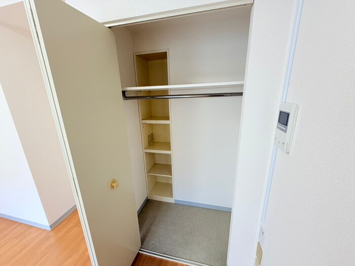 収納 エステ・トーワ