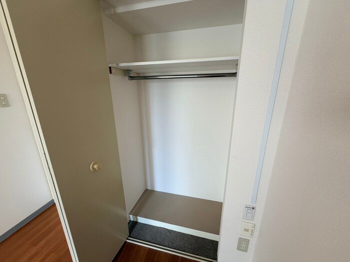 収納 エステ・トーワ